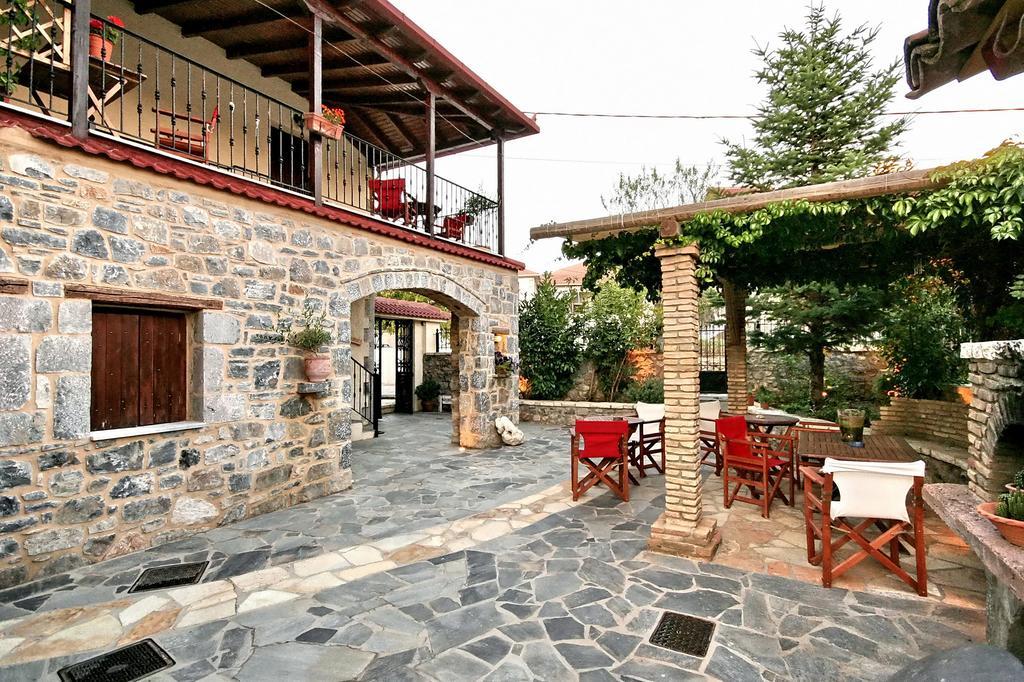 Hotel Archontiko Nikolopoulou Vitina Exterior foto