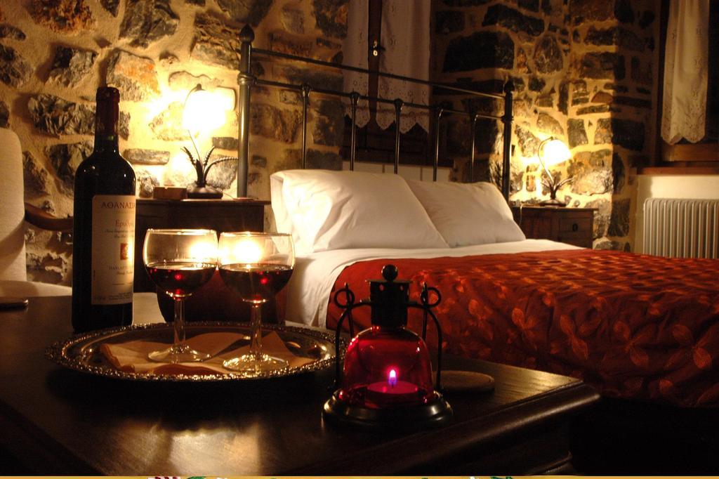 Hotel Archontiko Nikolopoulou Vitina Habitación foto