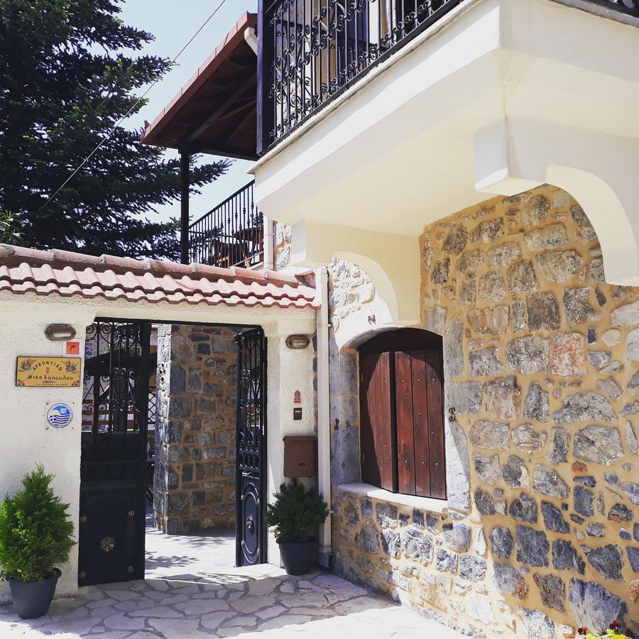 Hotel Archontiko Nikolopoulou Vitina Exterior foto