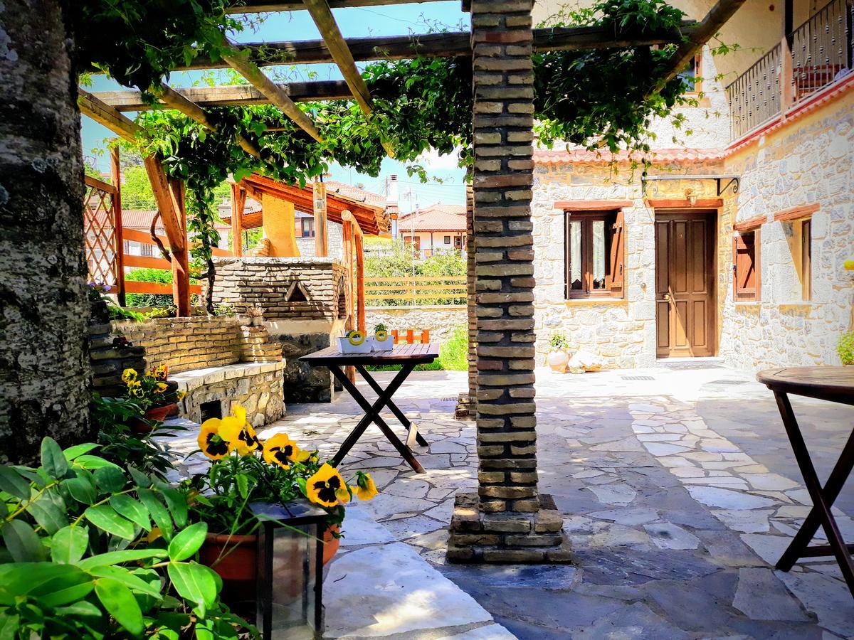Hotel Archontiko Nikolopoulou Vitina Exterior foto