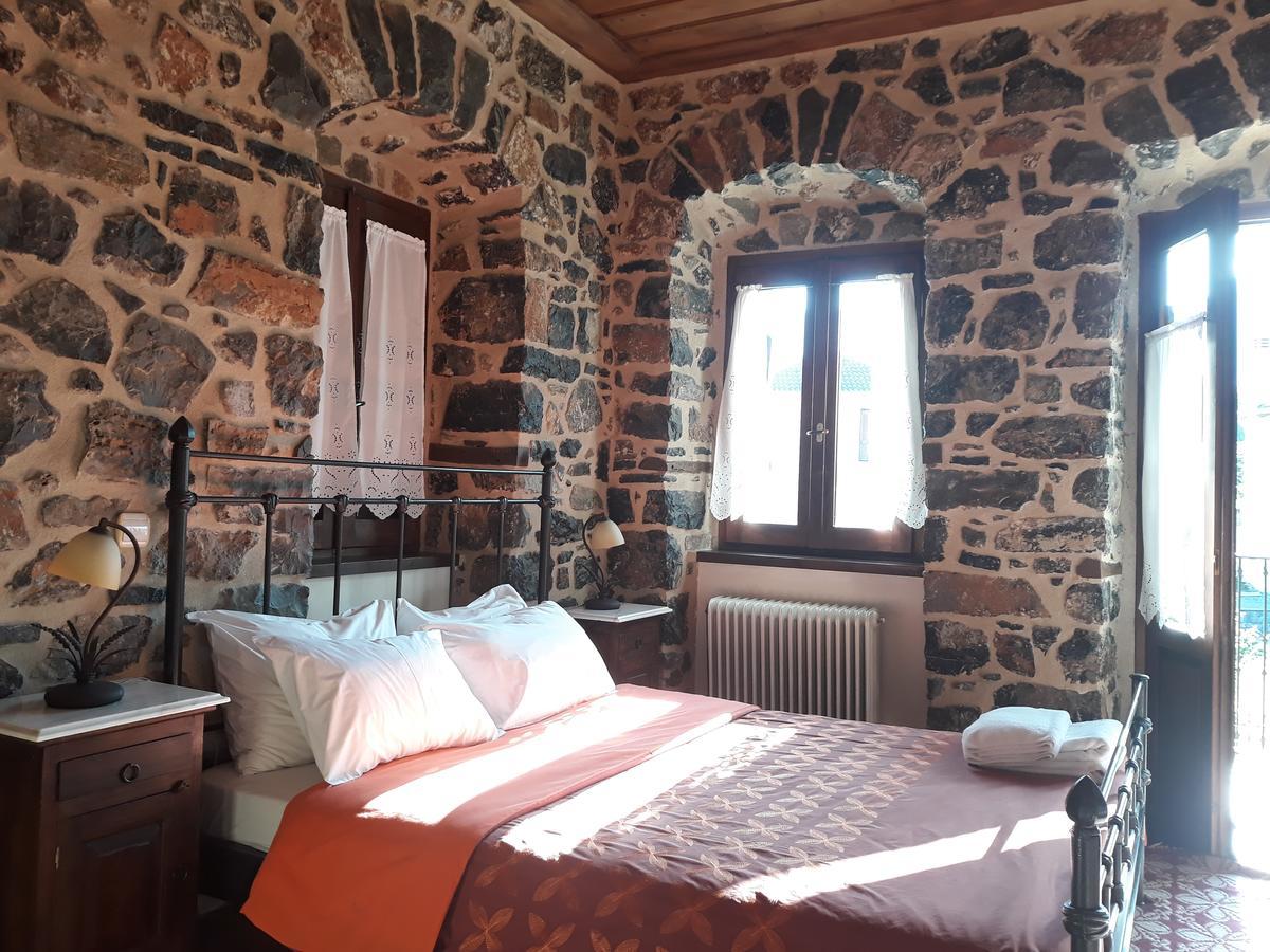 Hotel Archontiko Nikolopoulou Vitina Exterior foto